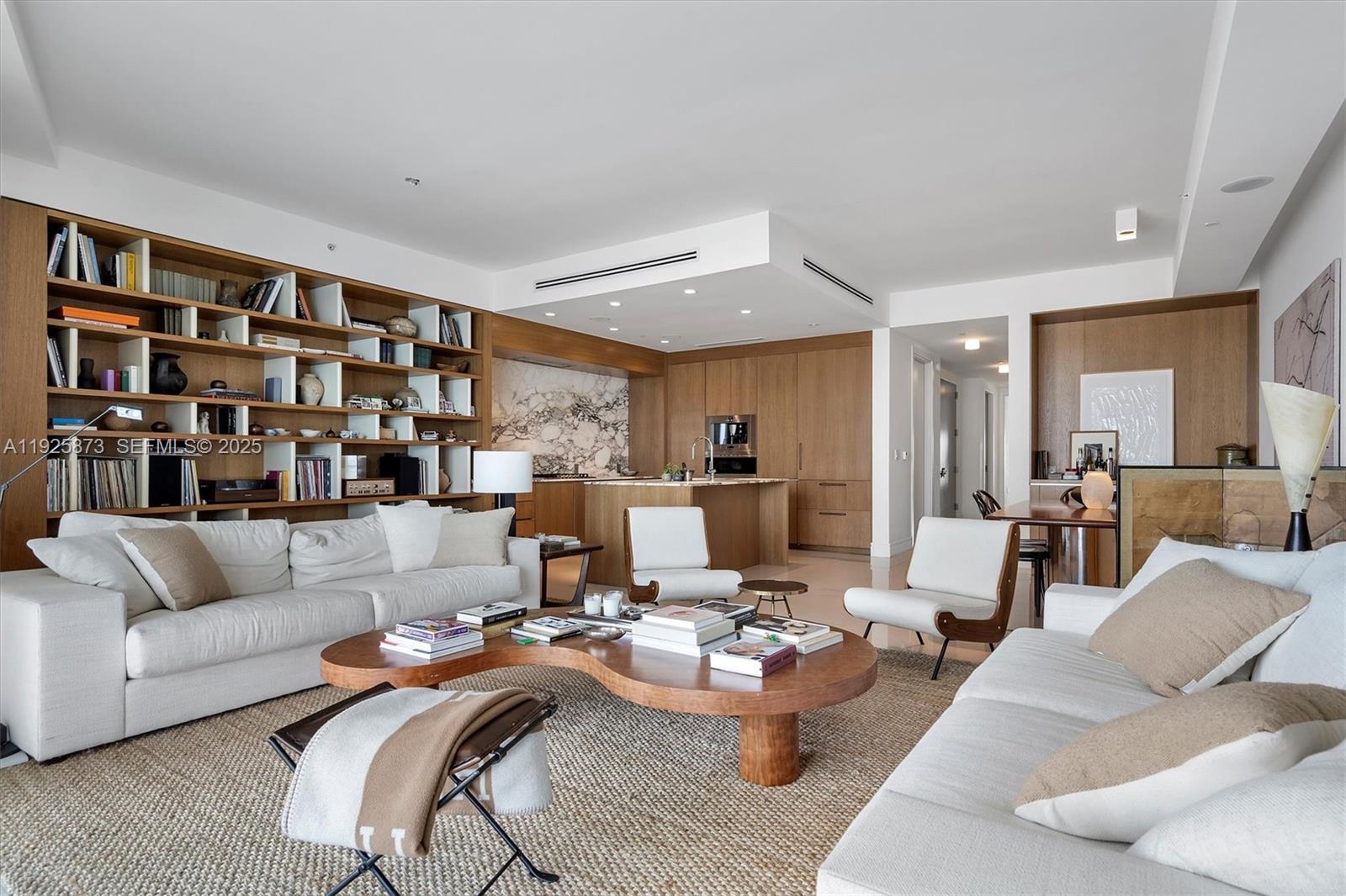 ECHO CONDO - Residential