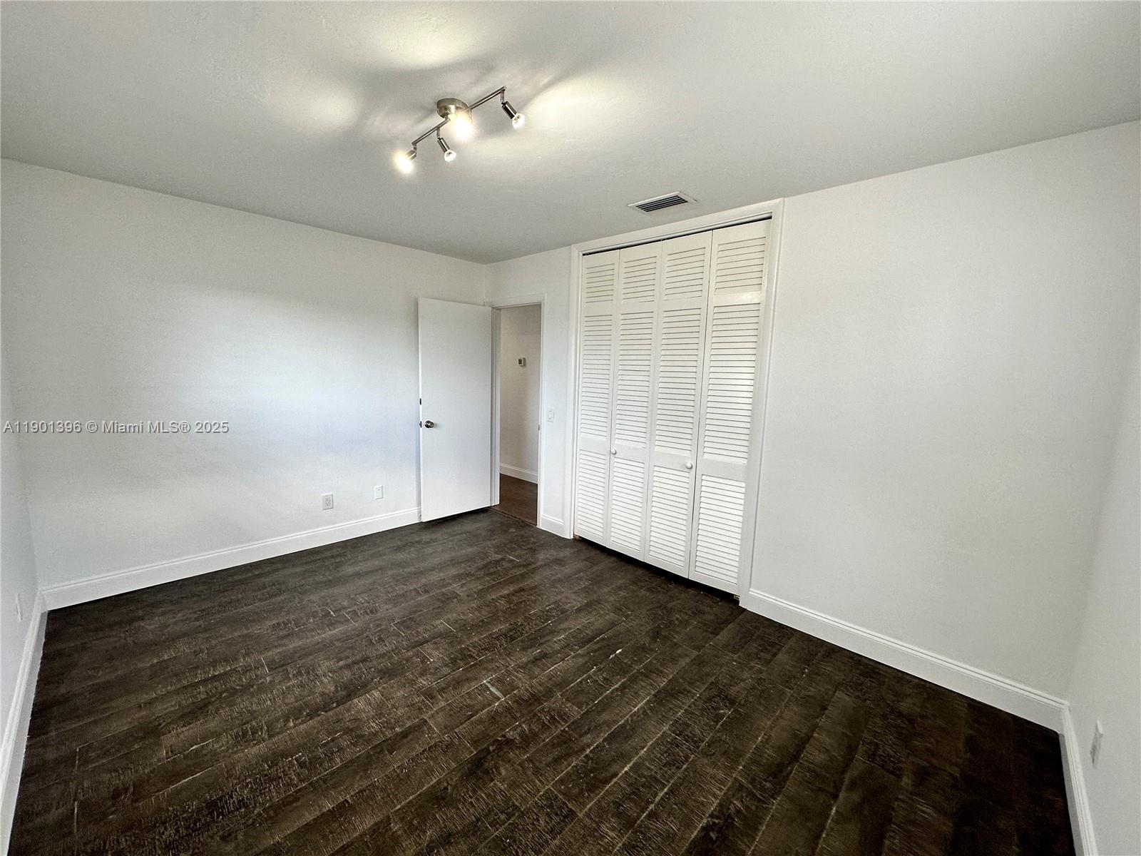 SWAY SHORES - Residential Lease