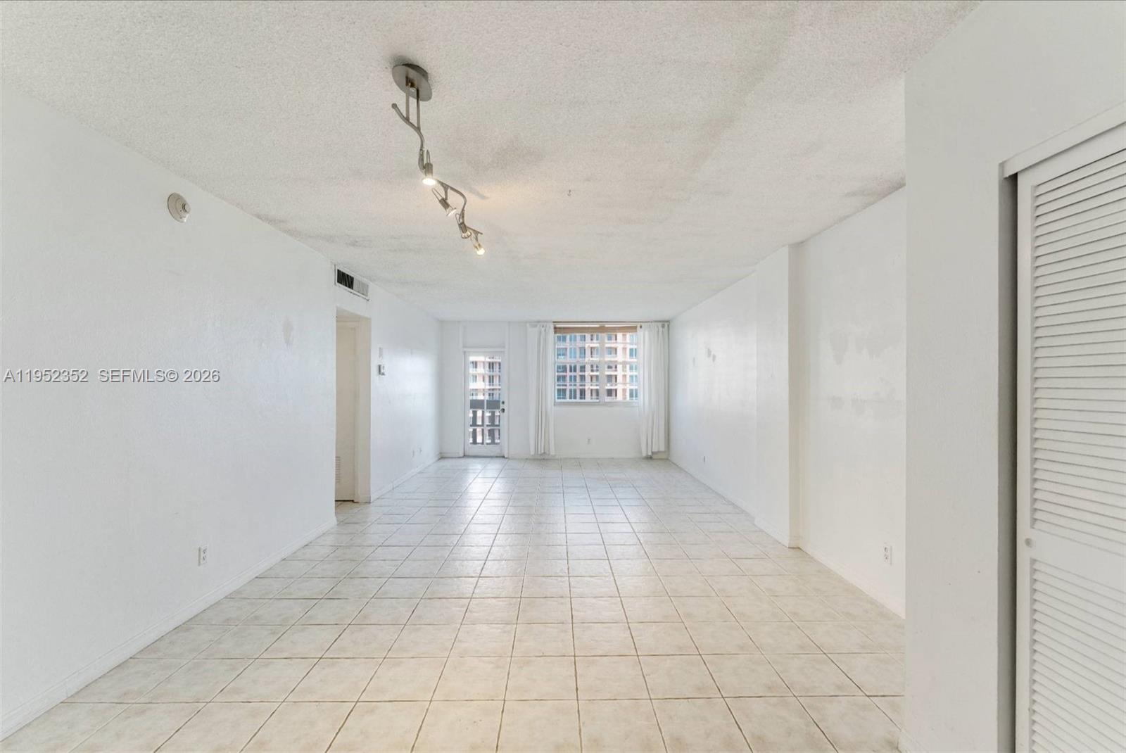 GABLES WATERWAY TOWERS CO - Residential