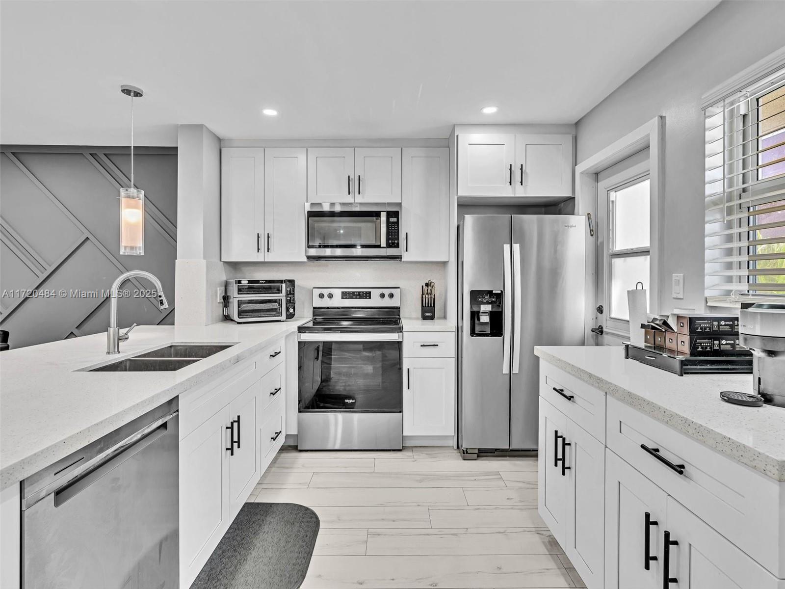 MEADOWBROOK TOWERS CONDO - Residential