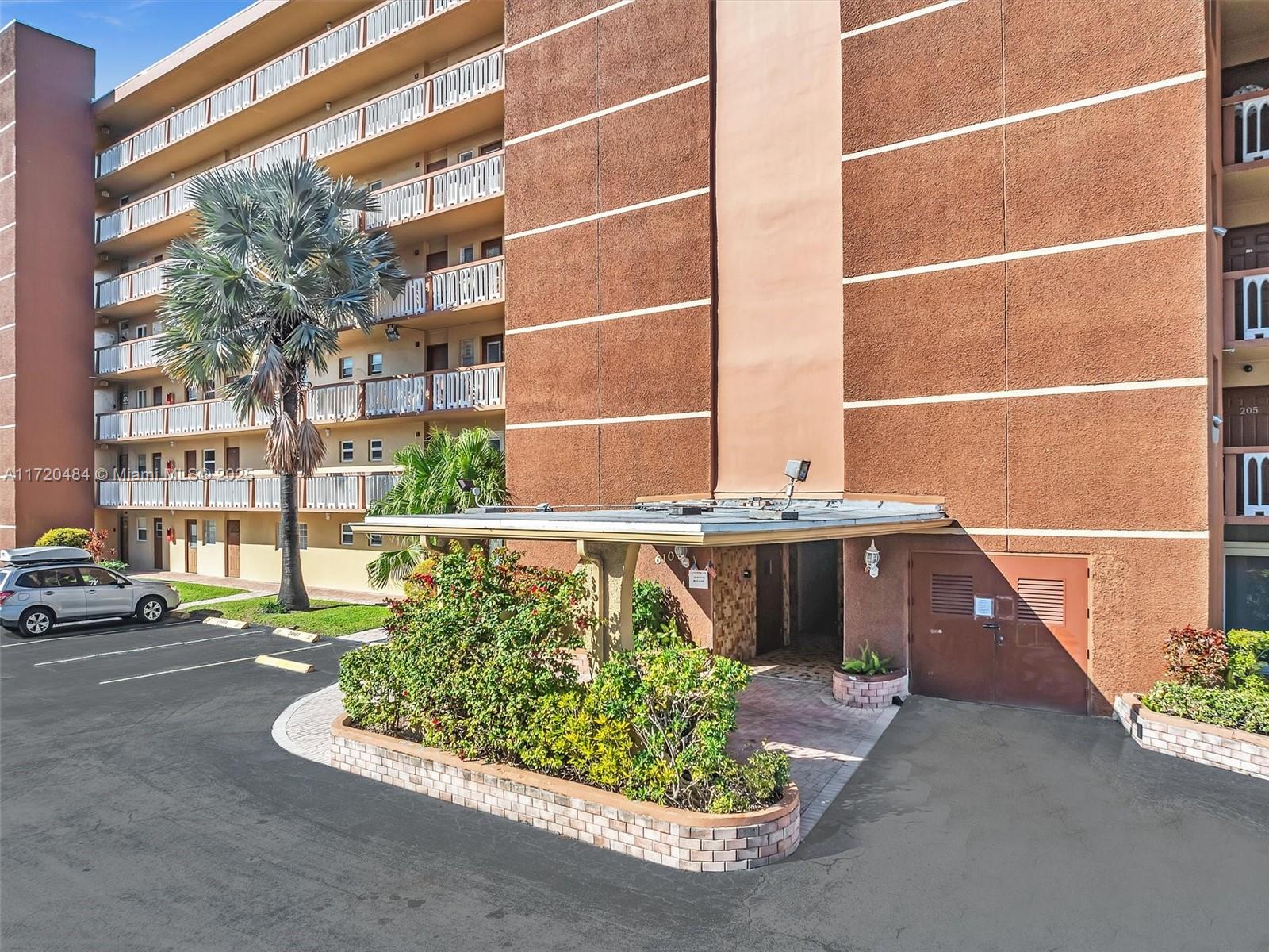 MEADOWBROOK TOWERS CONDO - Residential