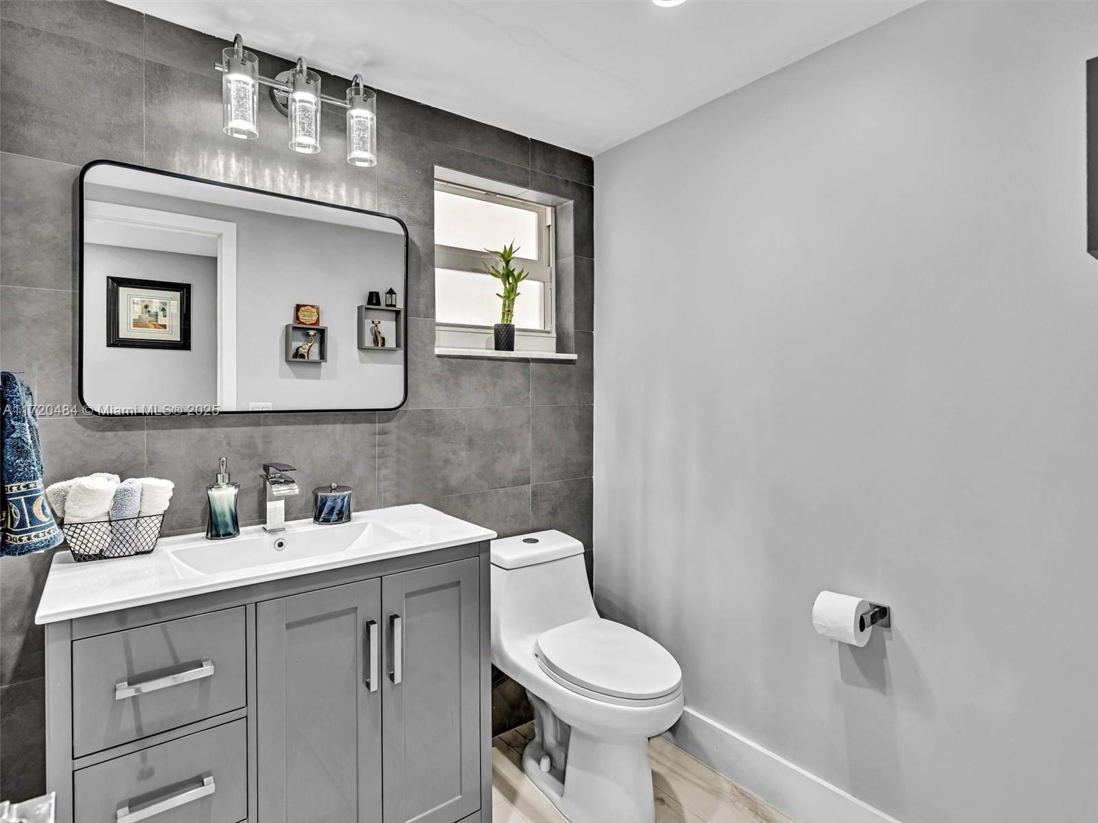MEADOWBROOK TOWERS CONDO - Residential
