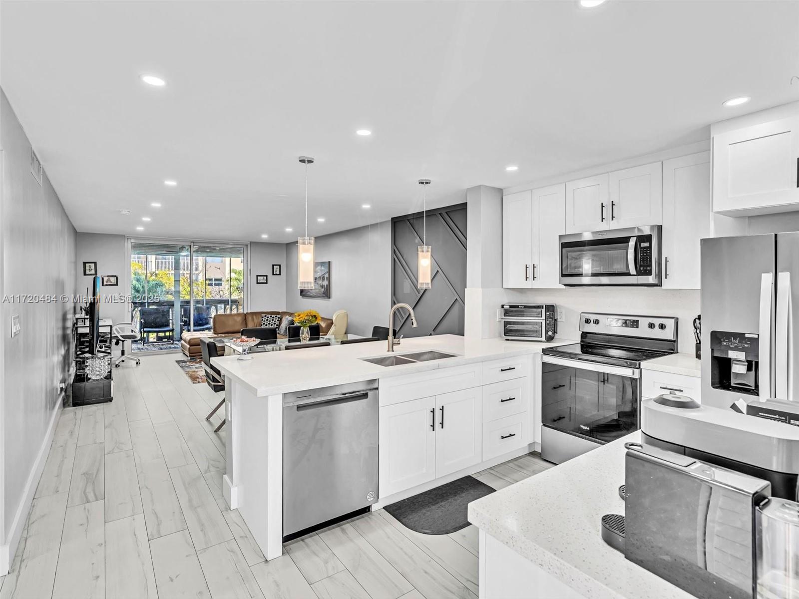 MEADOWBROOK TOWERS CONDO - Residential