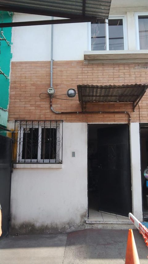 9 calle 8-95 zona11  FL 01057