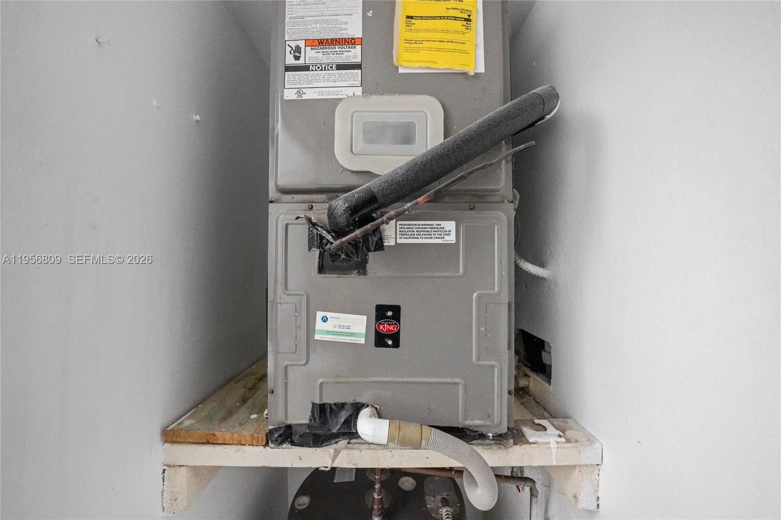 BUILDING SIX OF RACQUET C - Residential