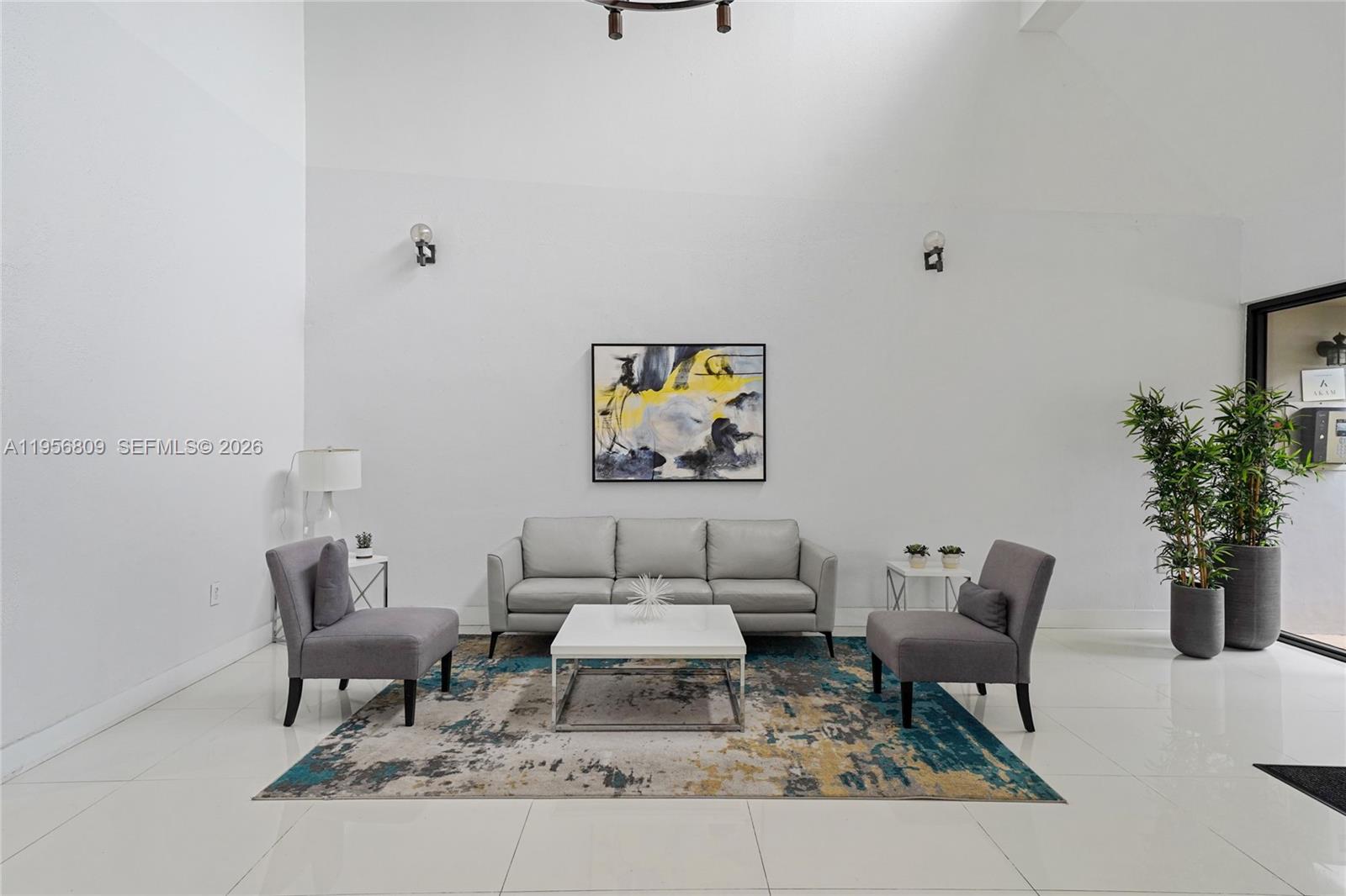 BUILDING SIX OF RACQUET C - Residential