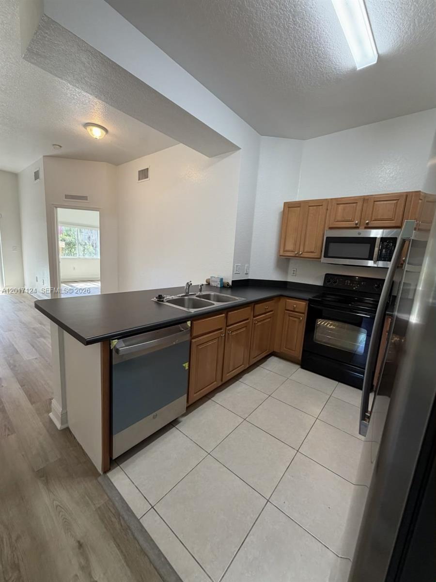 VILLAS OF PALOMINO CONDO - Residential Lease
