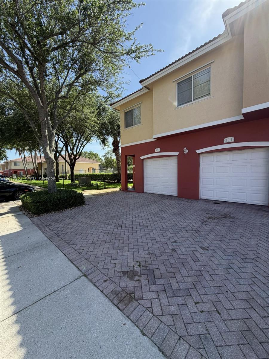 VILLAS OF PALOMINO CONDO - Residential Lease