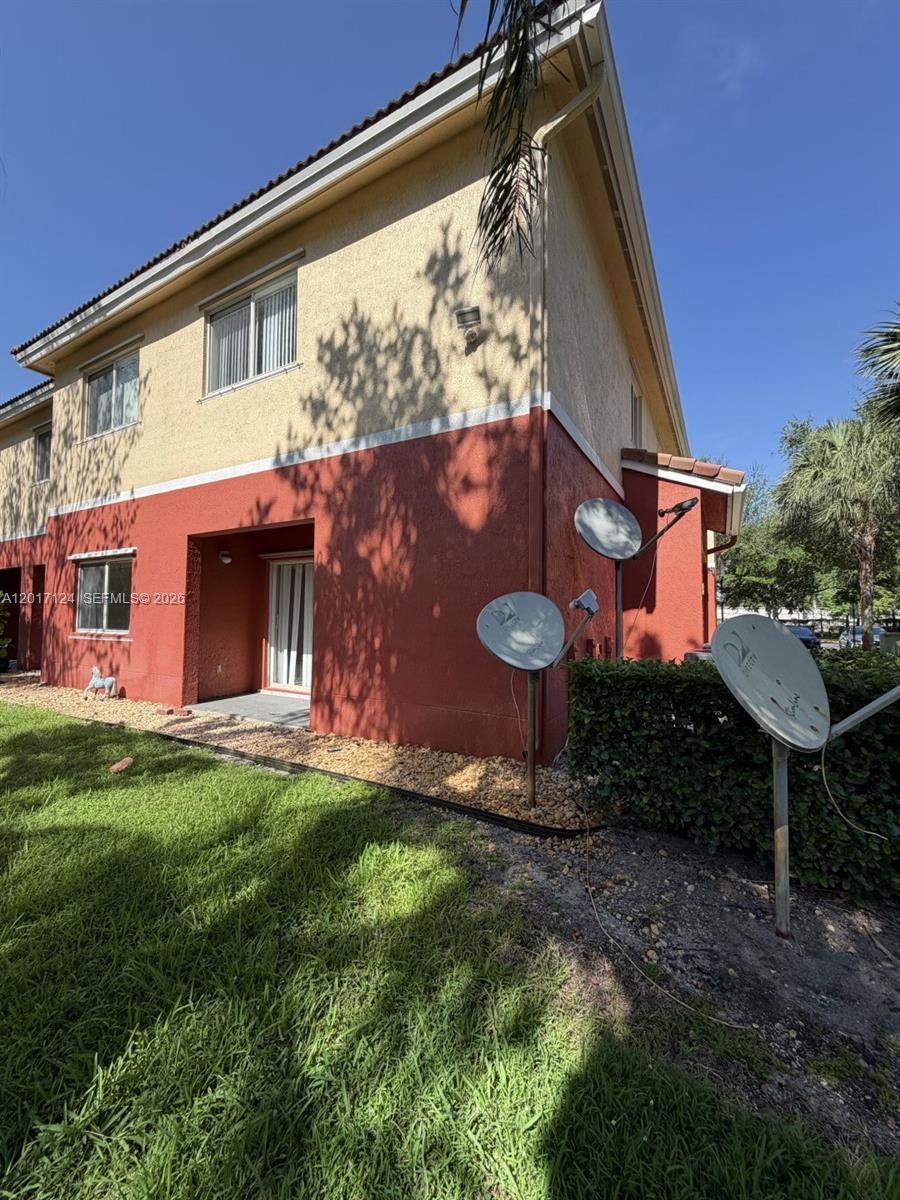 VILLAS OF PALOMINO CONDO - Residential Lease
