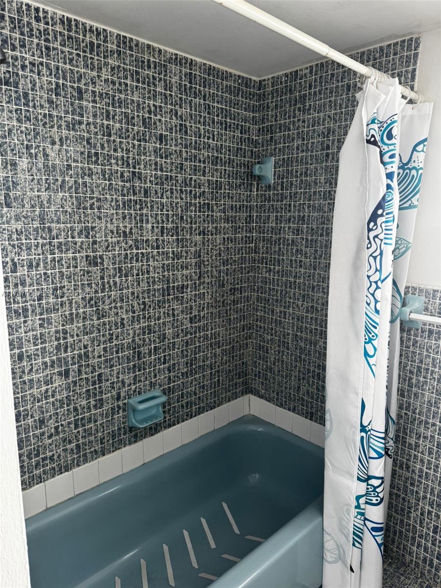 JADE WINDS GROUP - - Residential