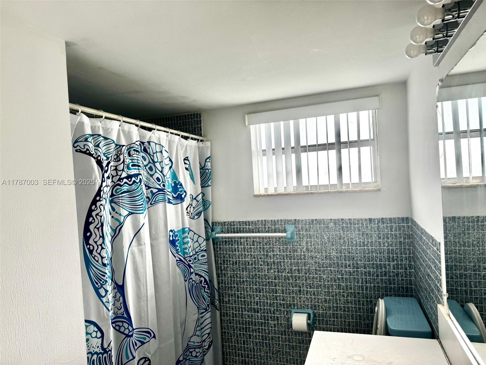 JADE WINDS GROUP - - Residential