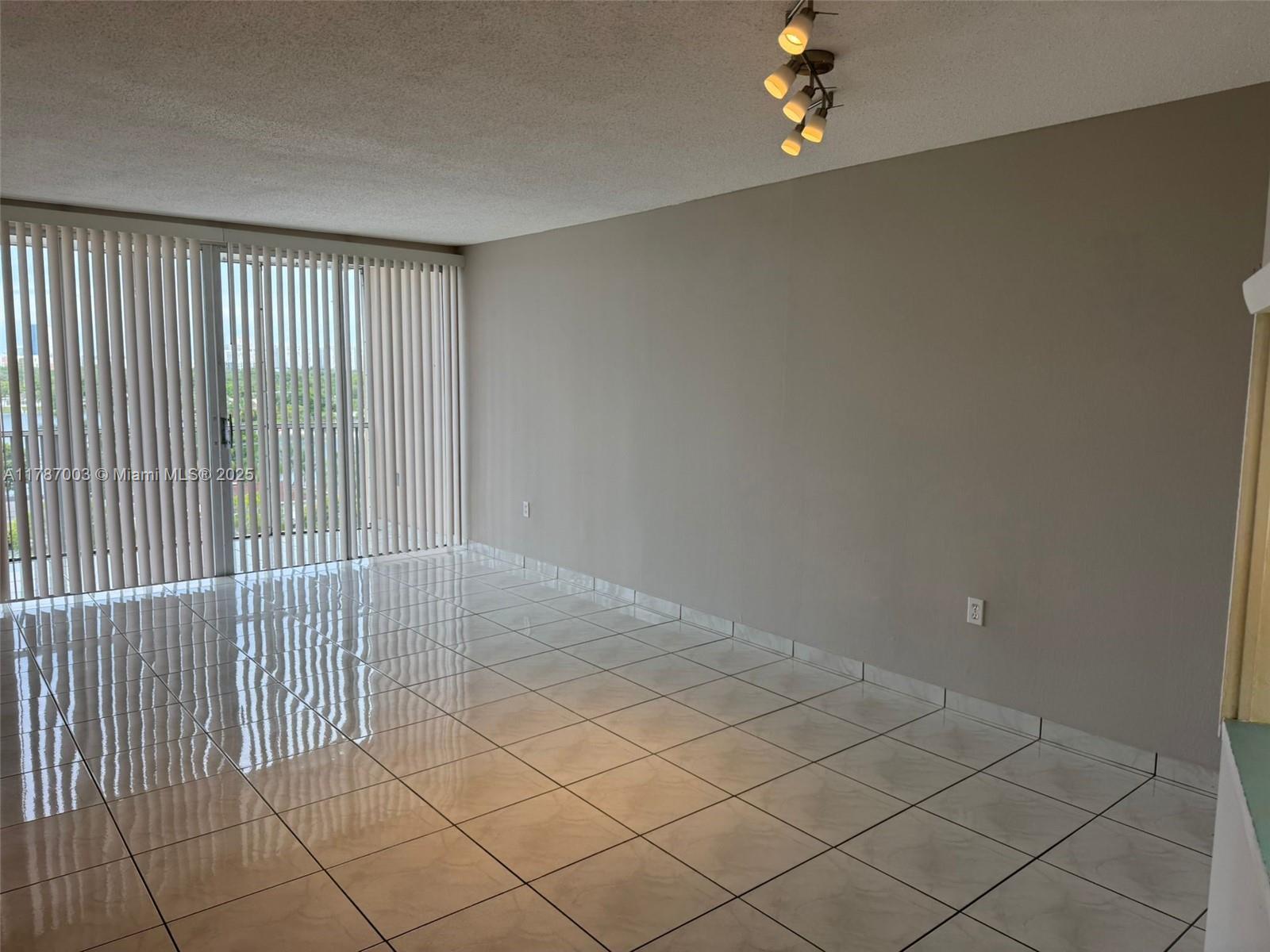 JADE WINDS GROUP - - Residential