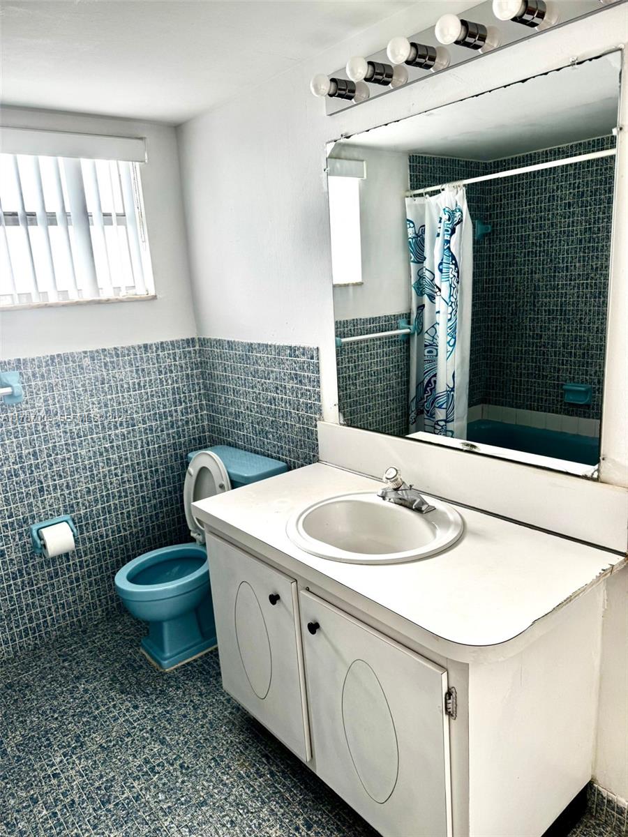 JADE WINDS GROUP - - Residential