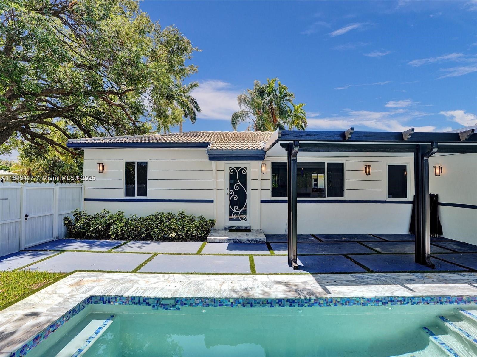 11102 NE 9th Ct 11102