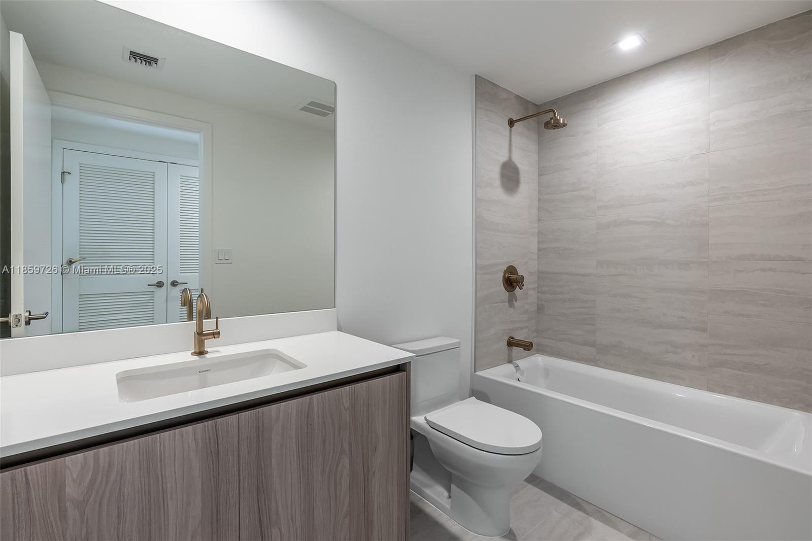 Viceroy Brickell - Residential
