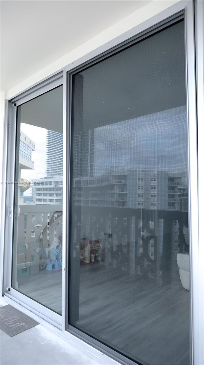 IMPERIAL TOWERS CONDO - Residential