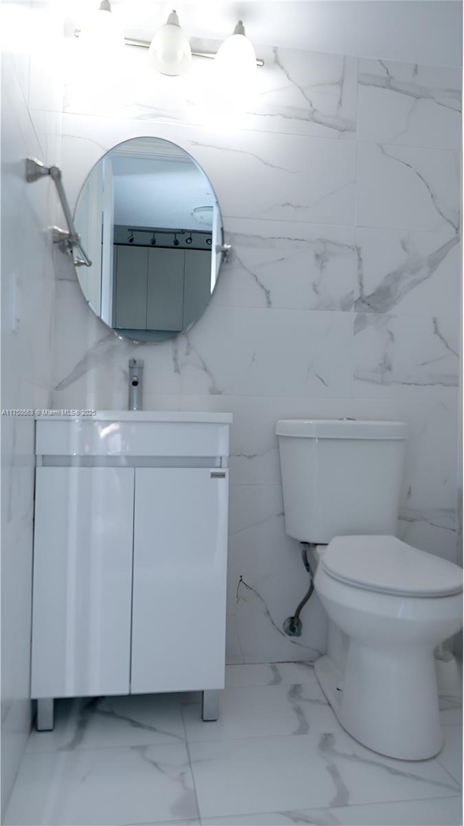 IMPERIAL TOWERS CONDO - Residential