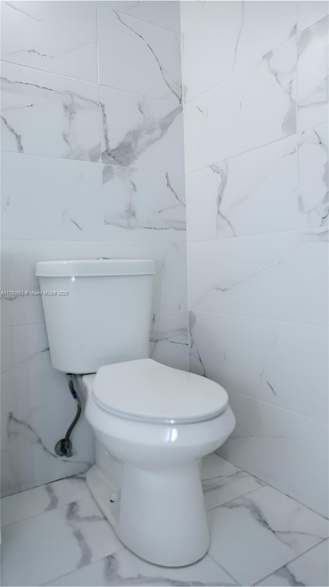 IMPERIAL TOWERS CONDO - Residential