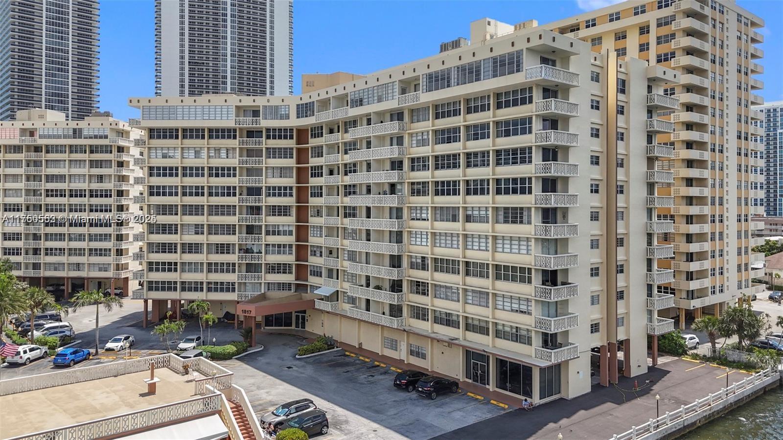IMPERIAL TOWERS CONDO - Residential