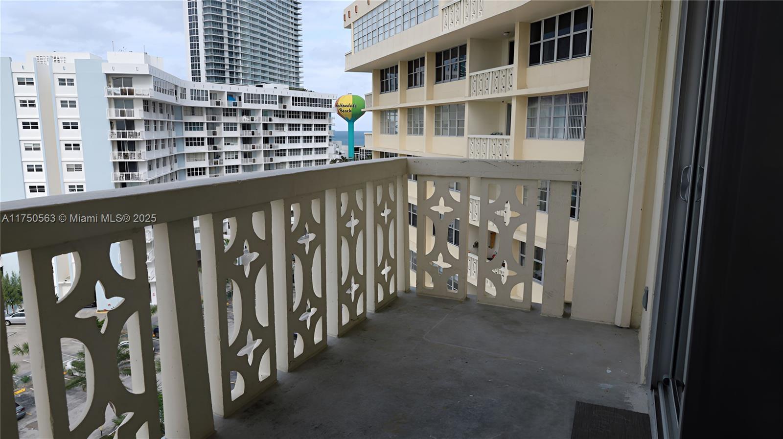 IMPERIAL TOWERS CONDO - Residential
