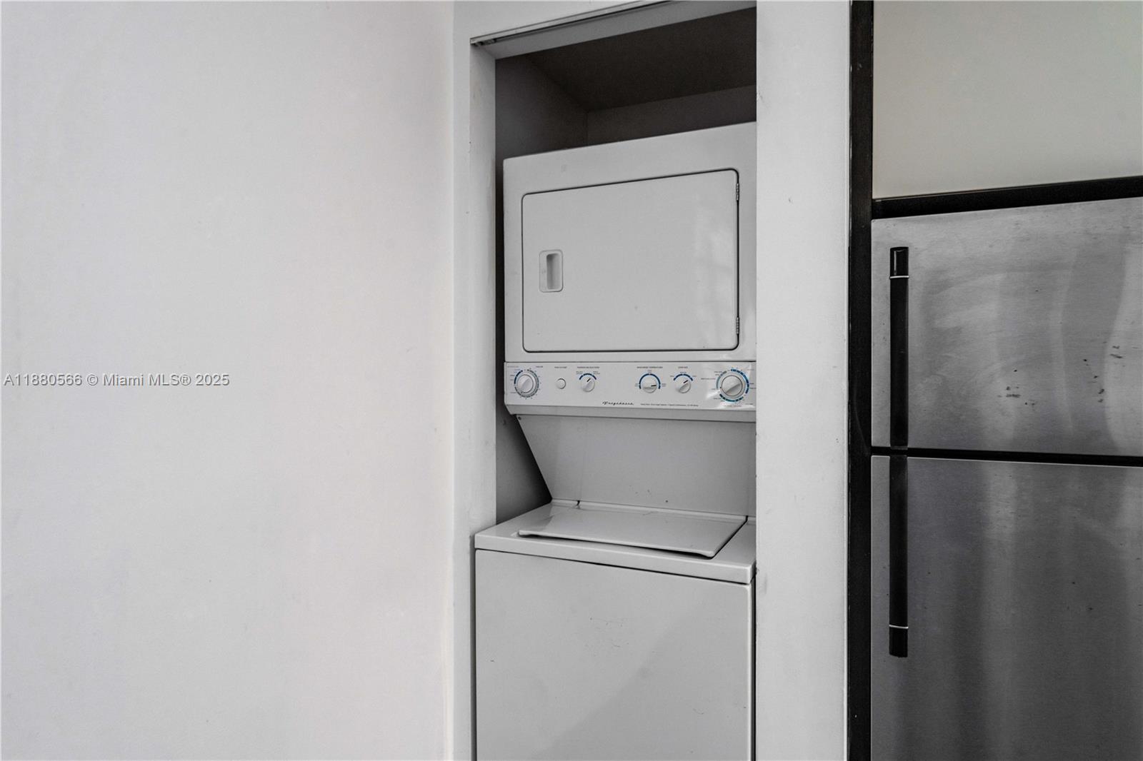 ARTECITY GOVERNOR CONDO - Residential Lease