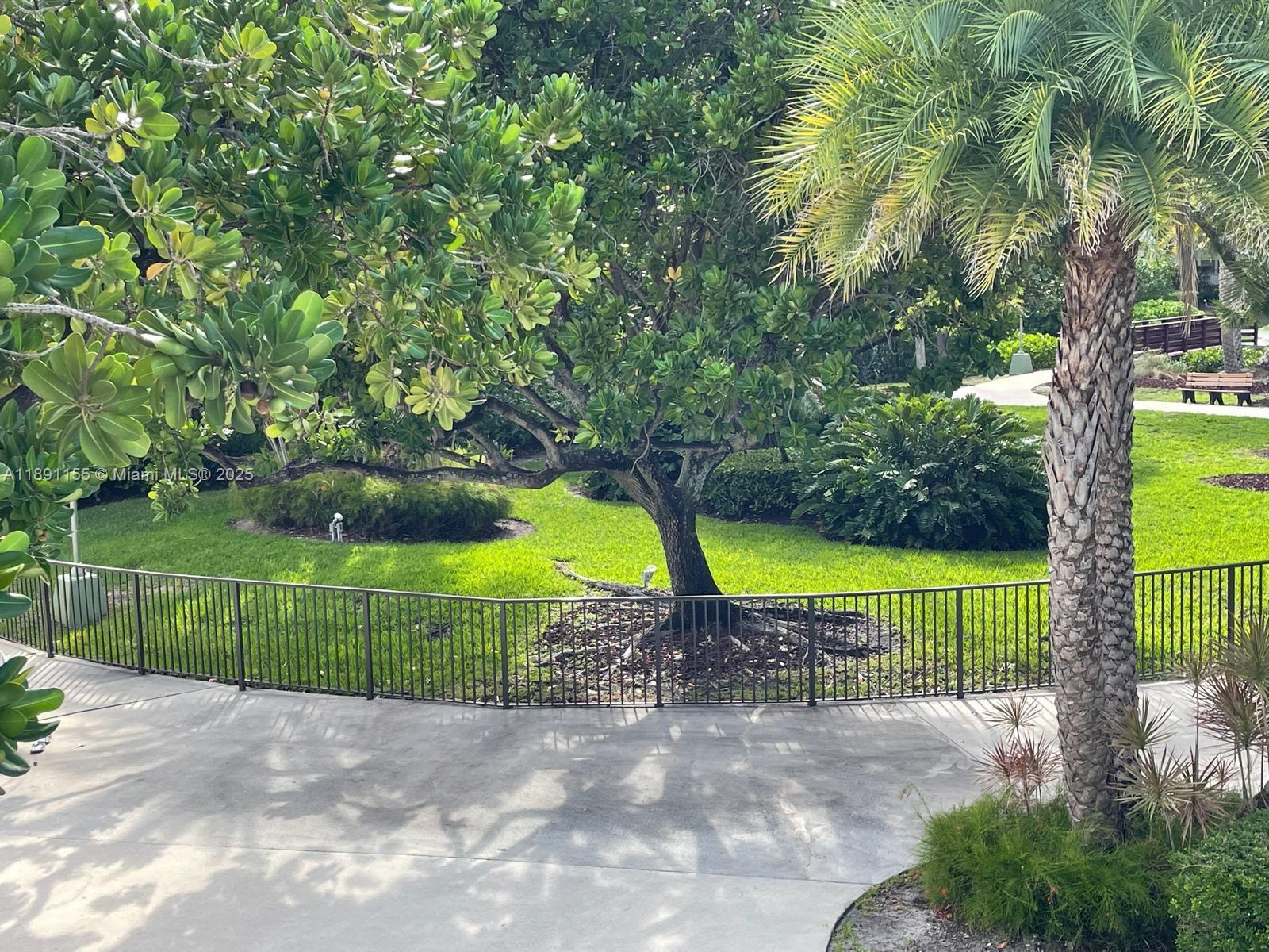 ADMIRALS PORT CONDO WEST - Residential