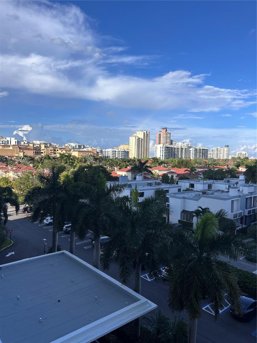 ADMIRALS PORT CONDO WEST - Residential