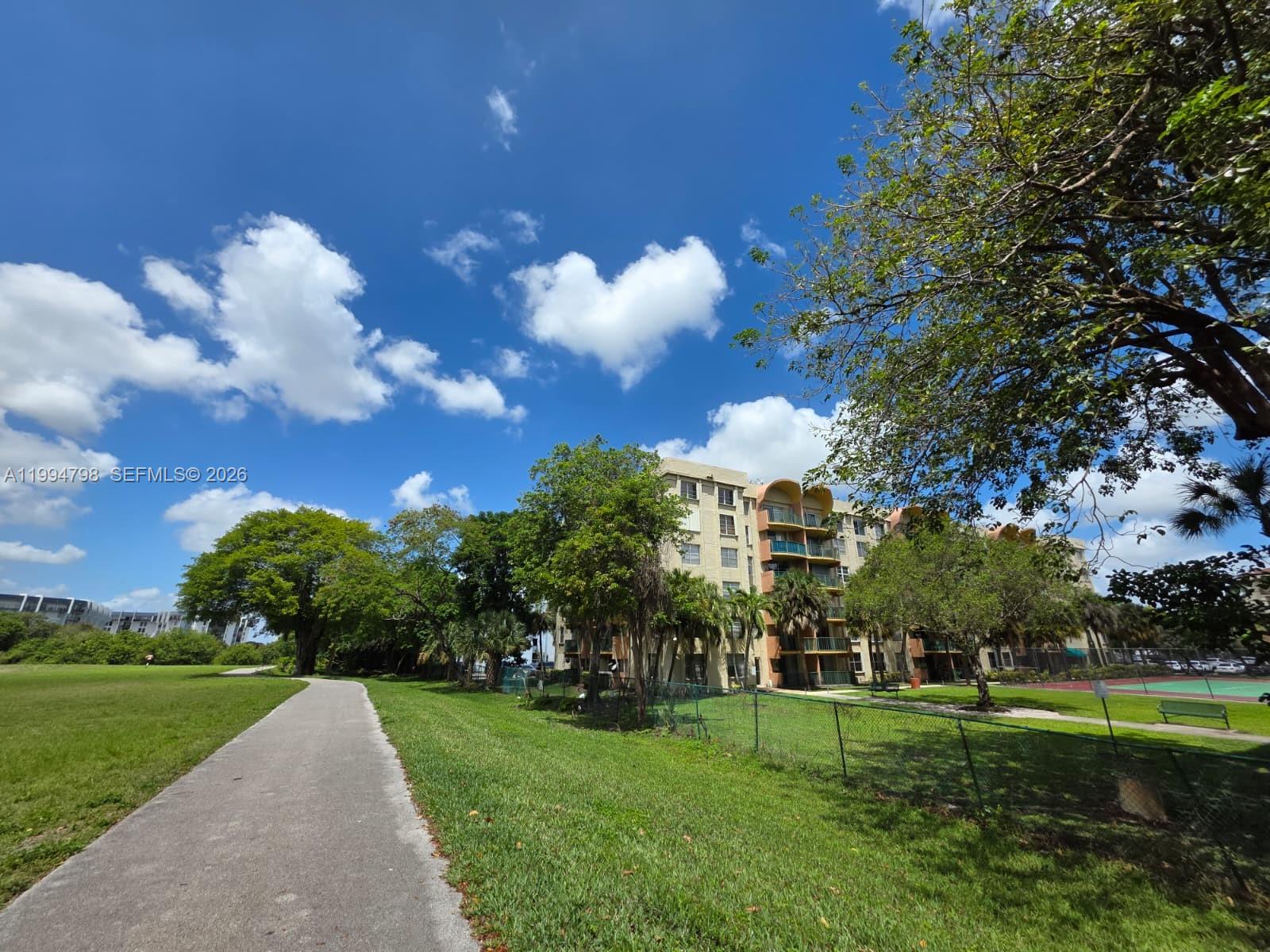 THE FOUNTAINS AT FONTAINE - Residential
