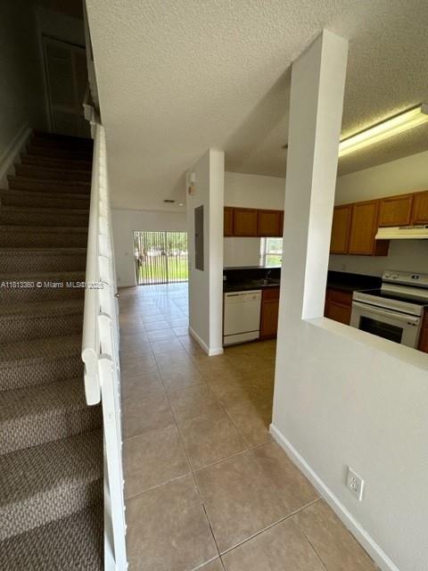 PALMBROOKE TOWNHOMES - Residential Lease