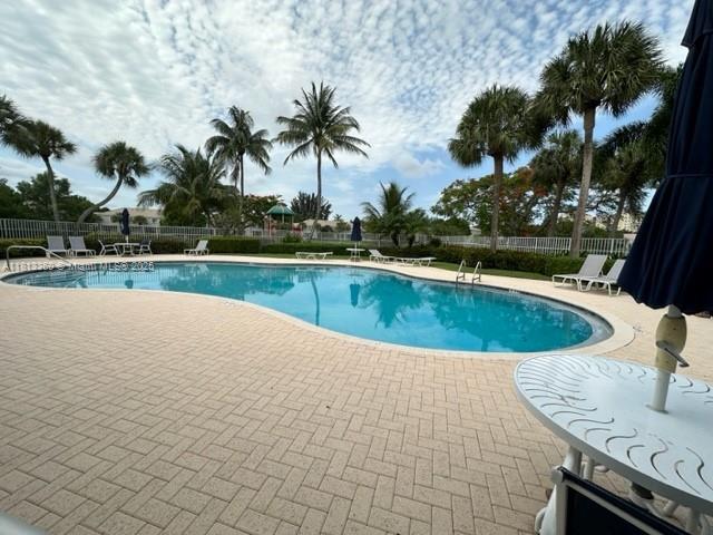 PALMBROOKE TOWNHOMES - Residential Lease