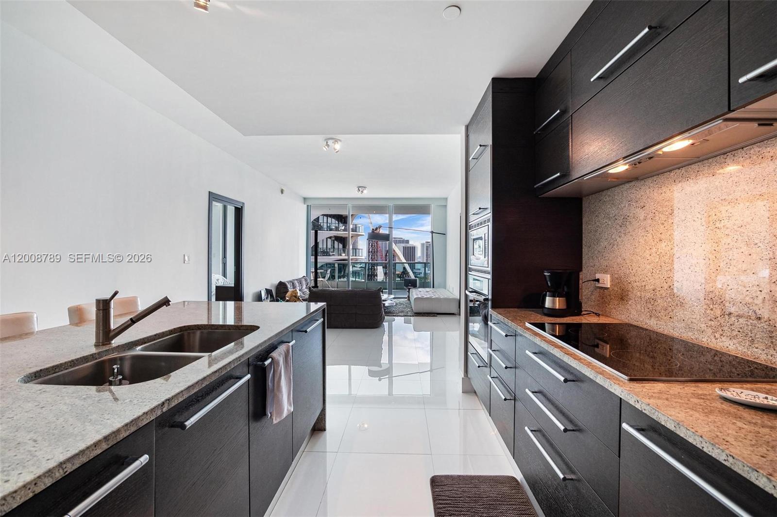 900 Biscayne Blvd 2208