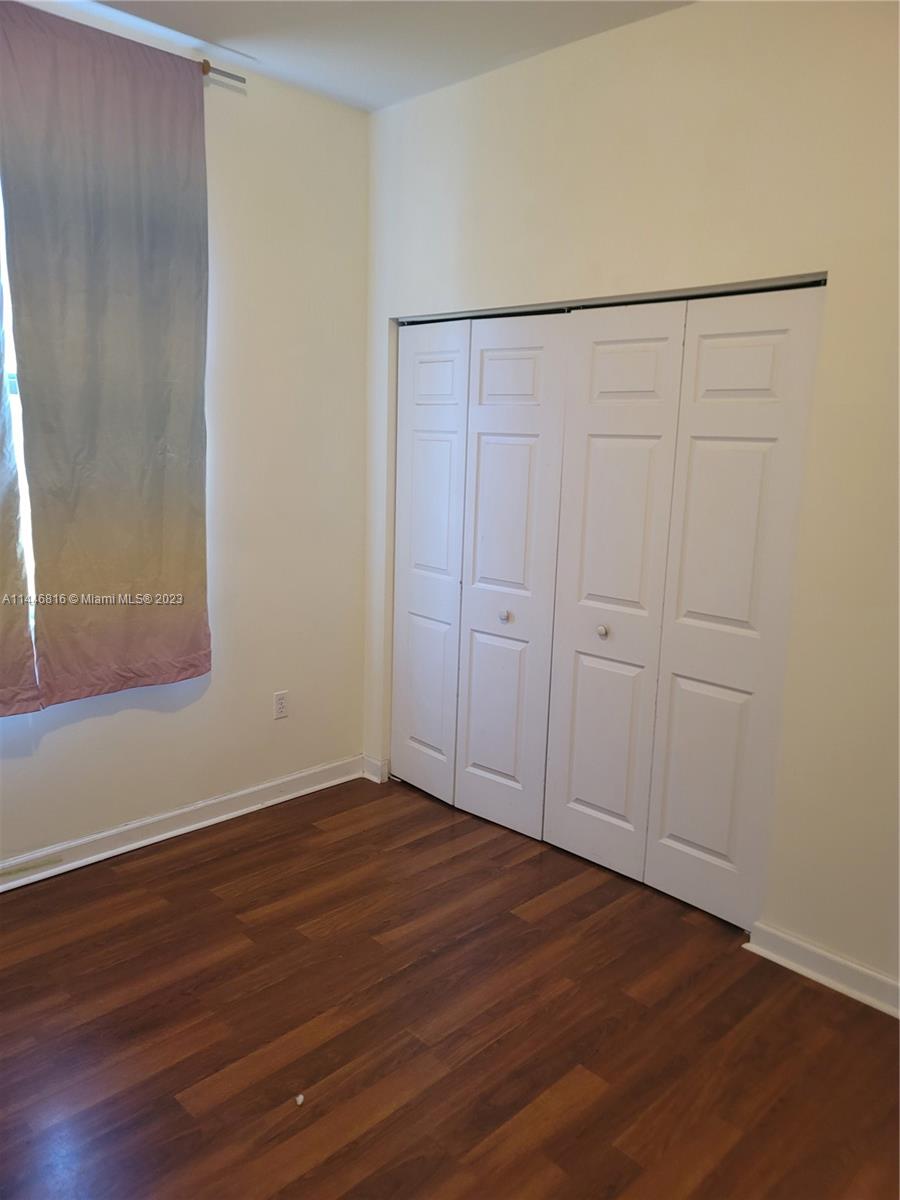 FLORIDIAN BAY ESTATES - Residential Lease