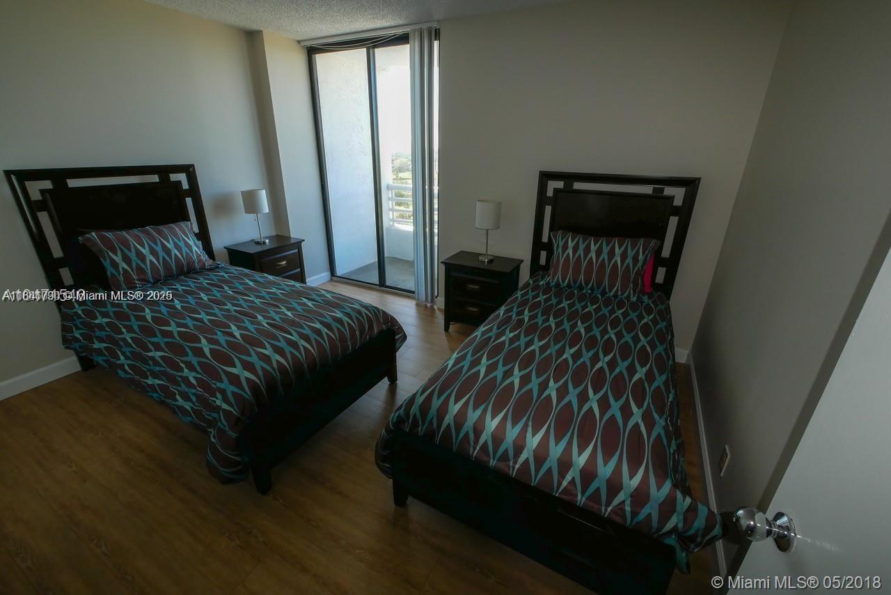 PARC CENTRAL AVENTURA EAS - Residential