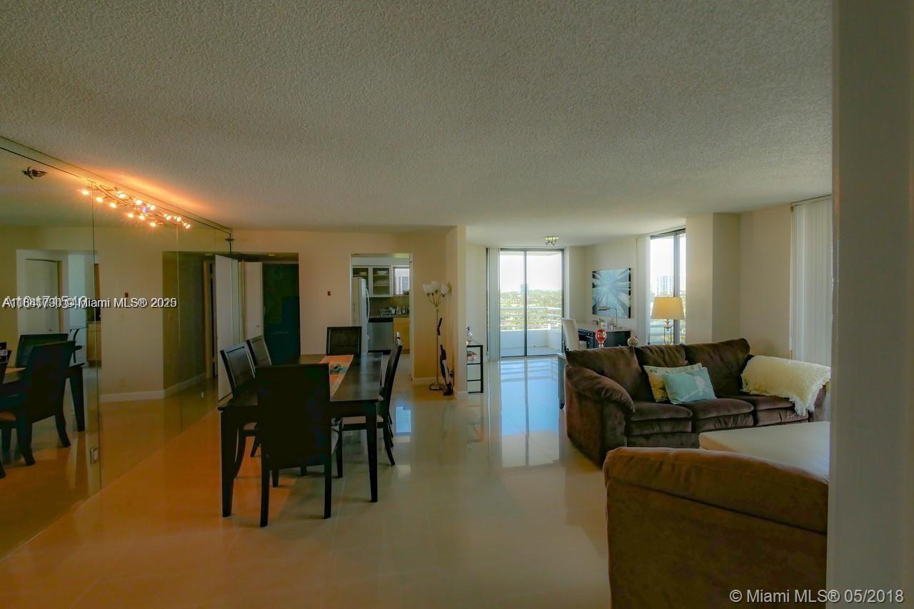 PARC CENTRAL AVENTURA EAS - Residential