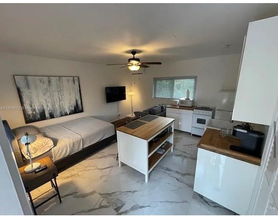 WAVERLY PLACE - Residential Income