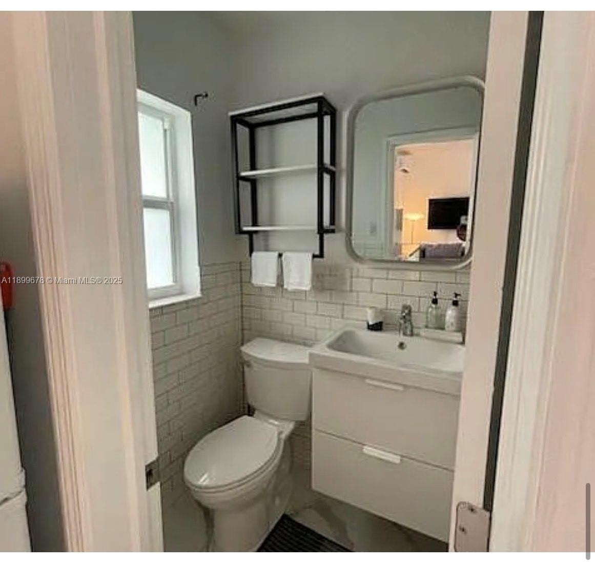 WAVERLY PLACE - Residential Income