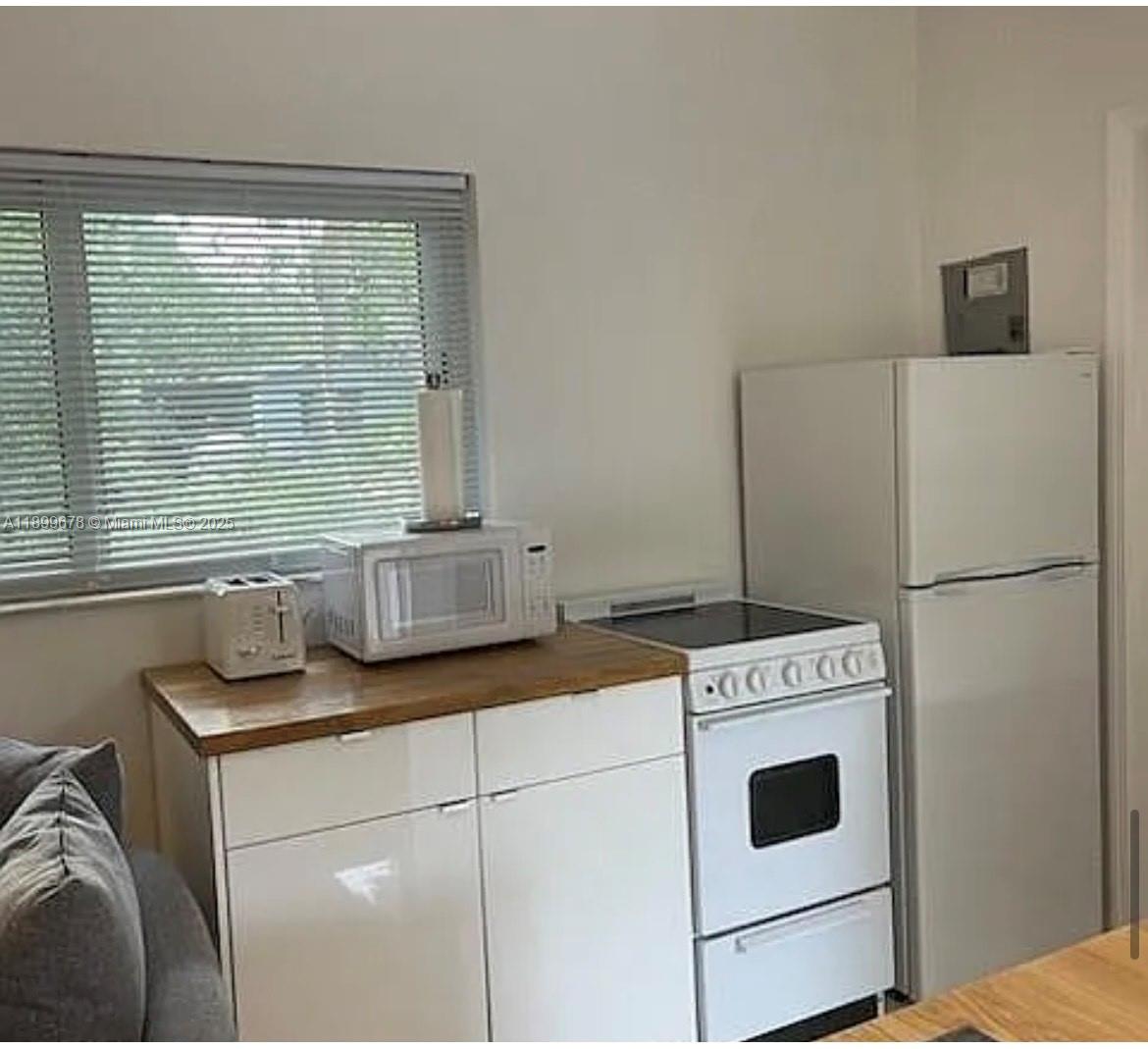 WAVERLY PLACE - Residential Income