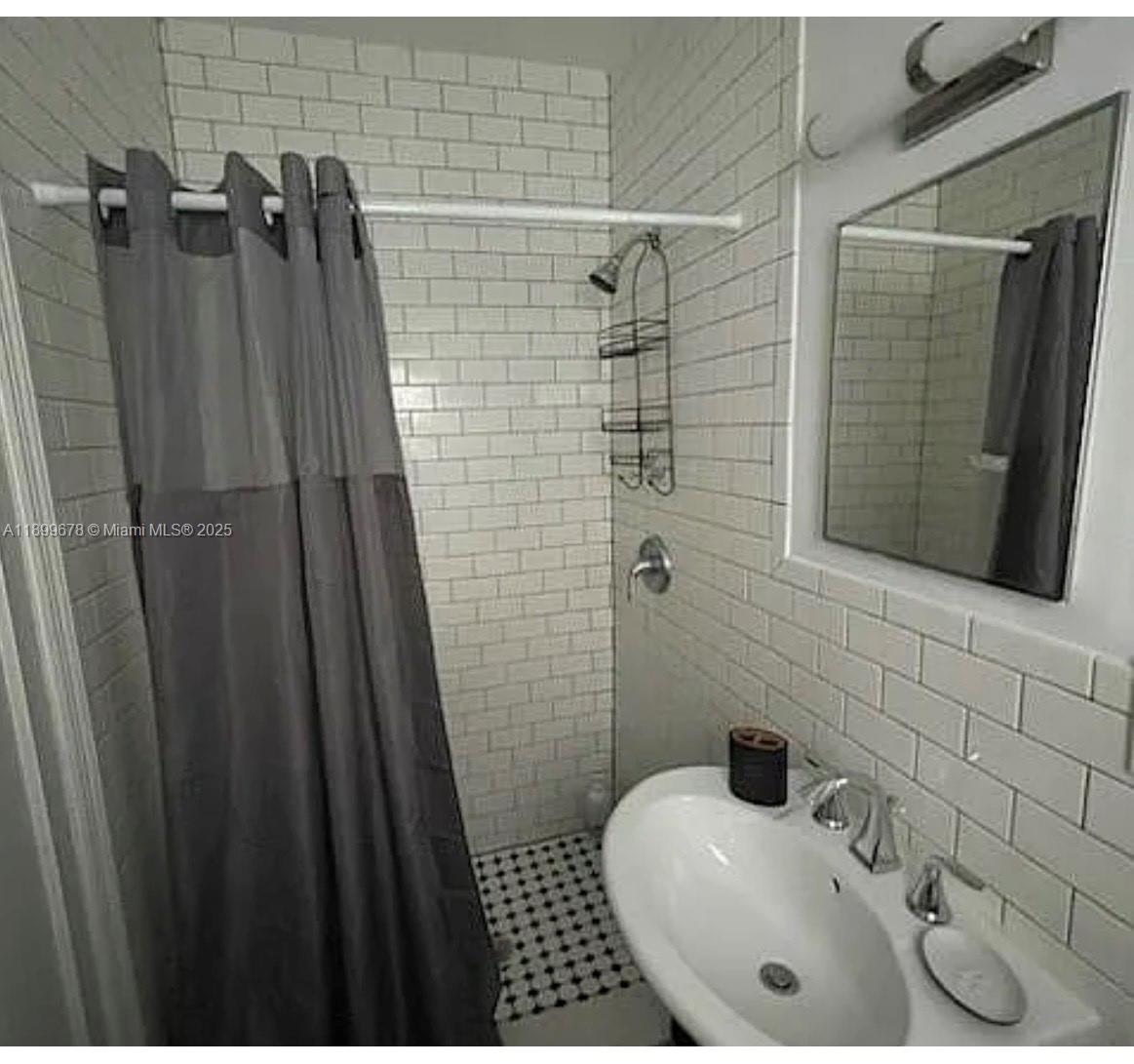 WAVERLY PLACE - Residential Income