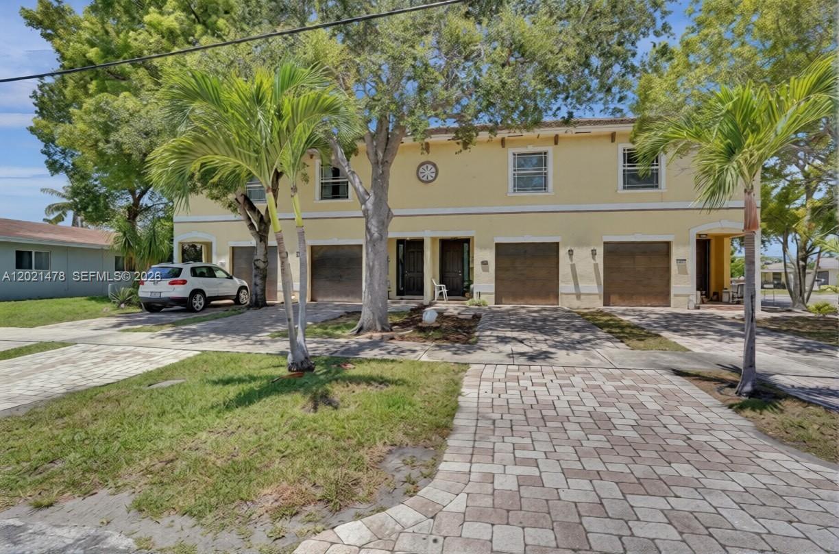 FLORENCE VILLAS - Residential Income