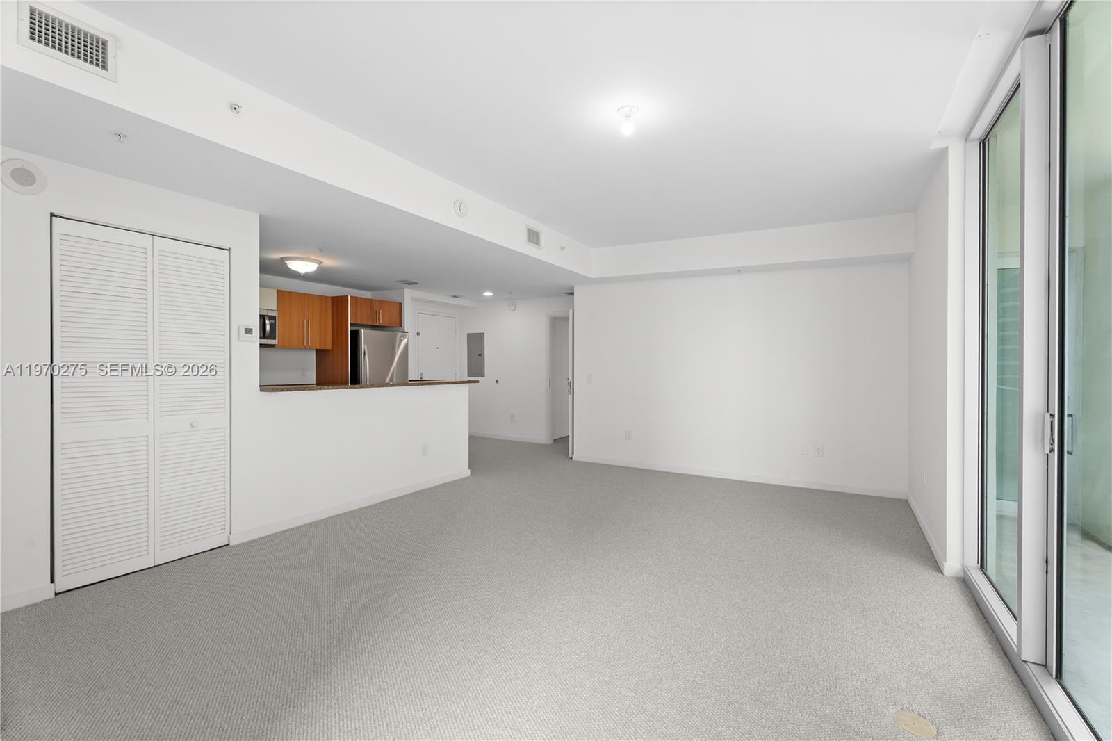 MET 1 CONDO - Residential