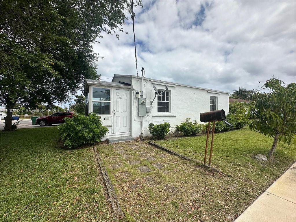 Photo of 122 NE 2 Ave, Hallandale Beach, FL 33009 (MLS # A12009433)