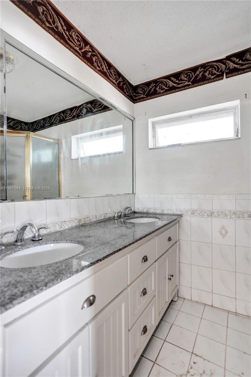 OAKLAND ESTATES 5TH SEC - Residential