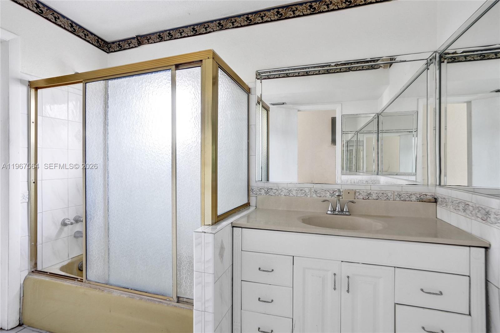 OAKLAND ESTATES 5TH SEC - Residential