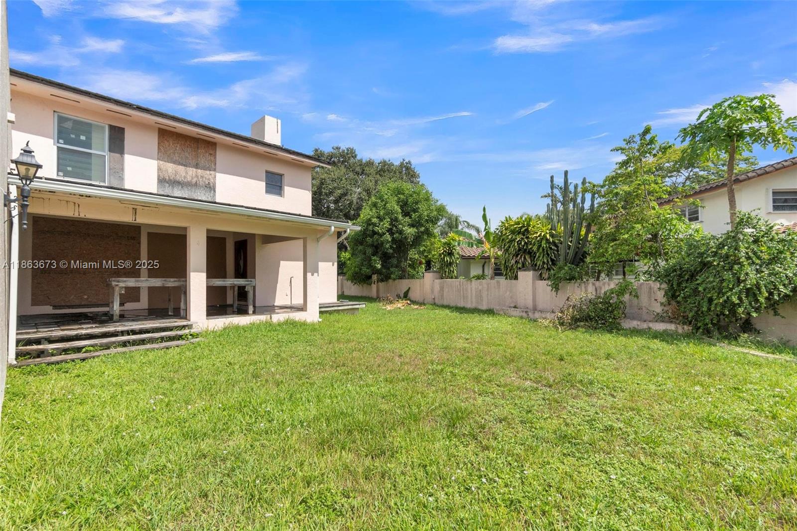 MIAMI SHORES SEC 3 - Residential