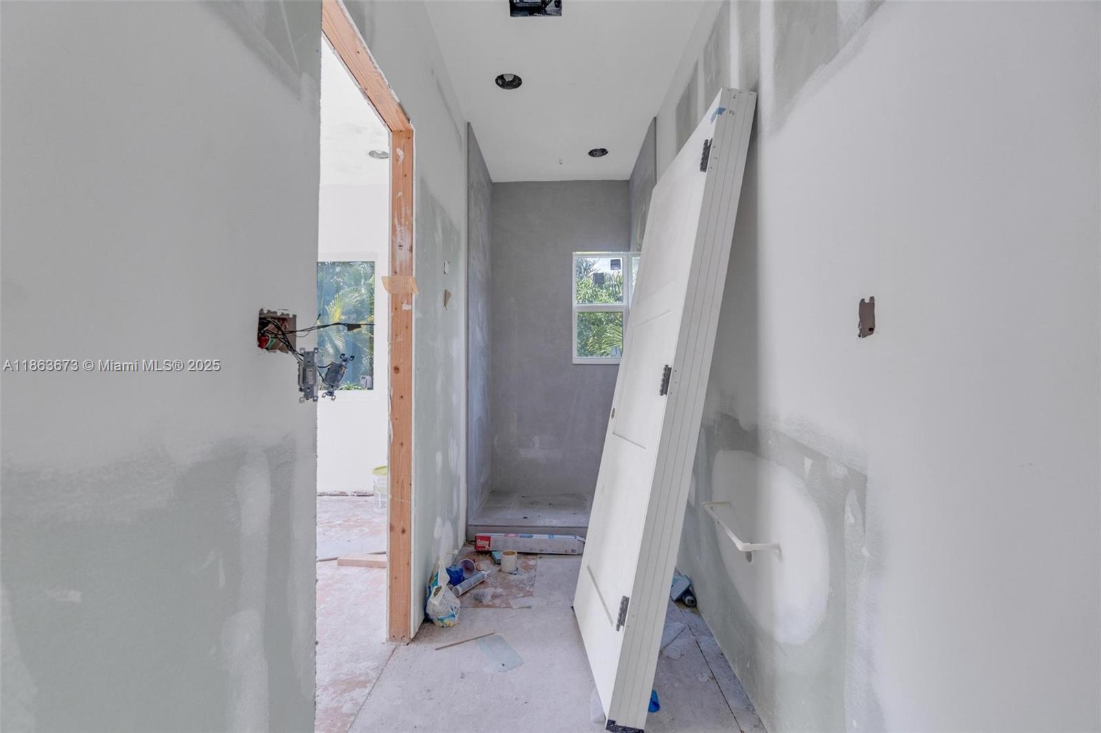 MIAMI SHORES SEC 3 - Residential