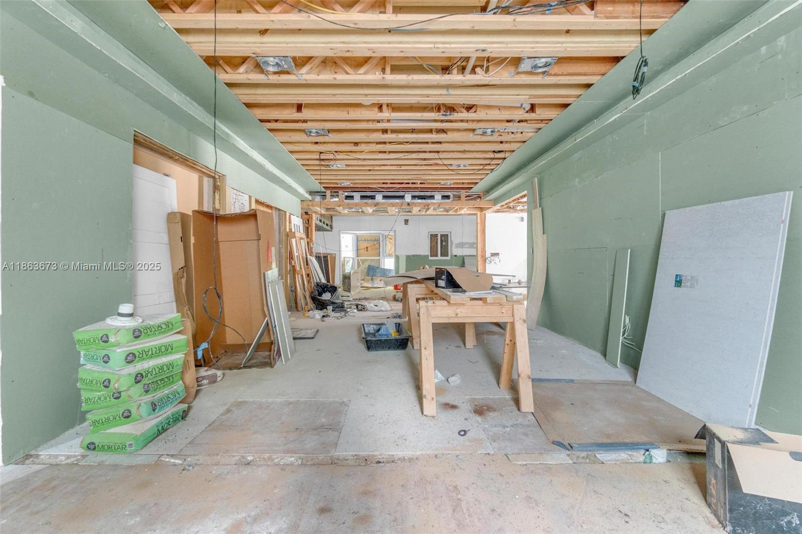 MIAMI SHORES SEC 3 - Residential