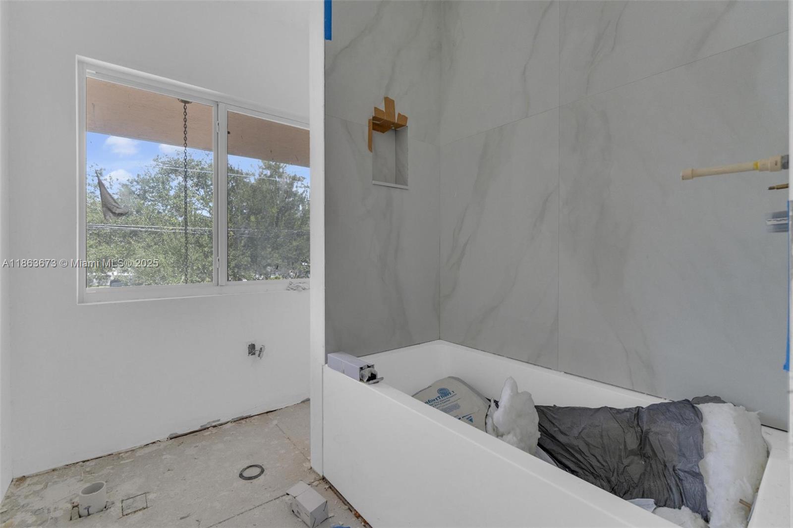 MIAMI SHORES SEC 3 - Residential