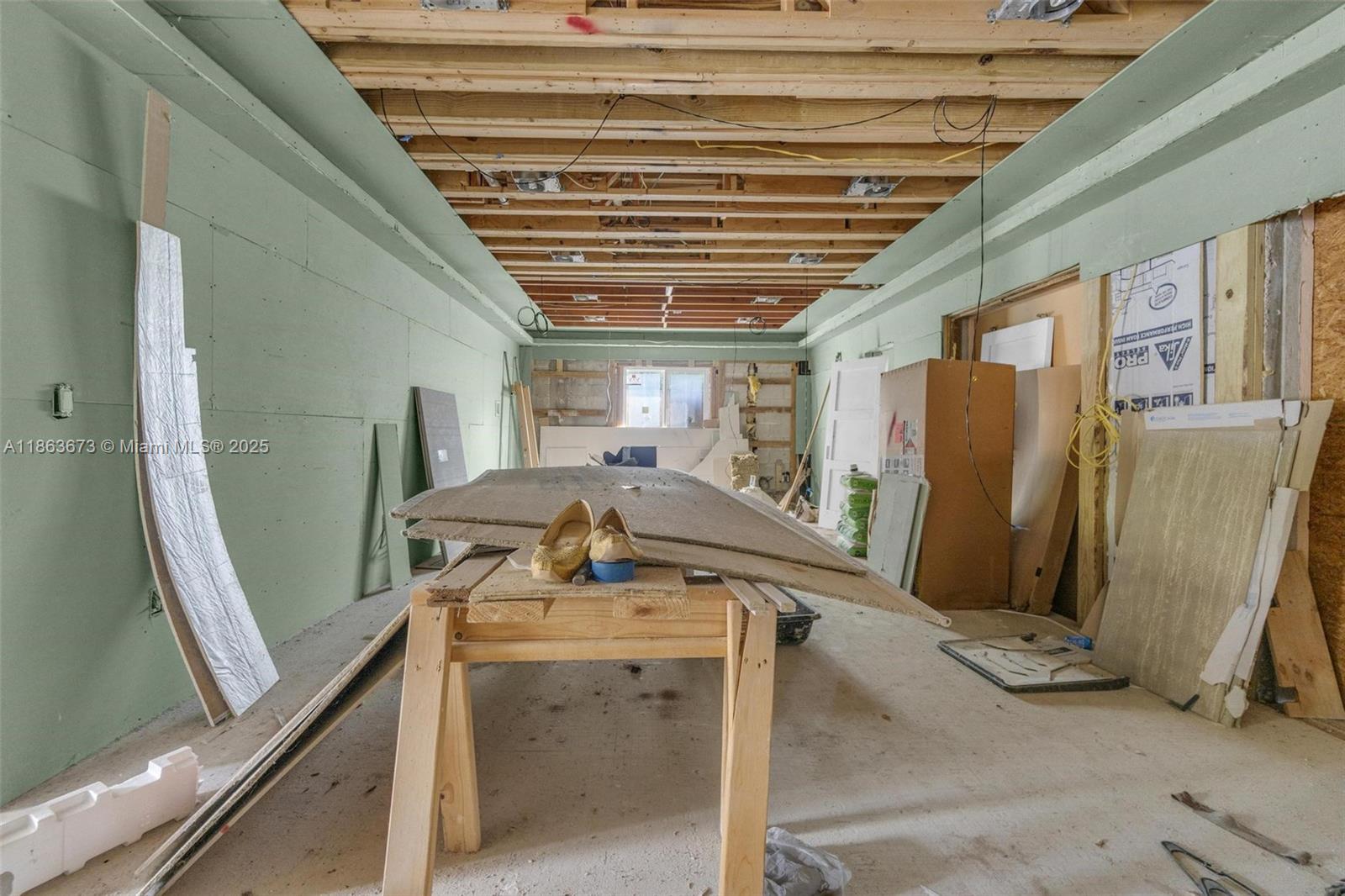 MIAMI SHORES SEC 3 - Residential