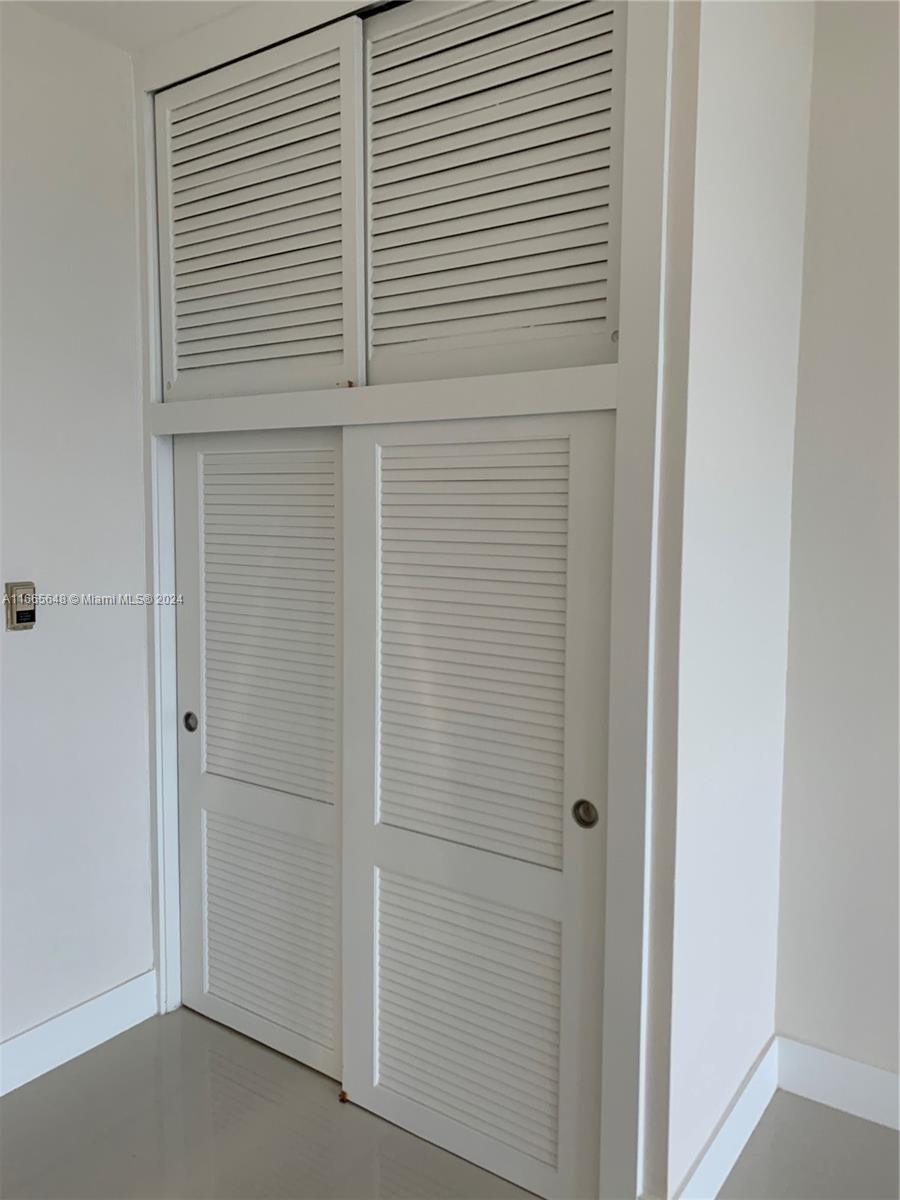 THE PLAZA OF BAL HARBOUR - Residential