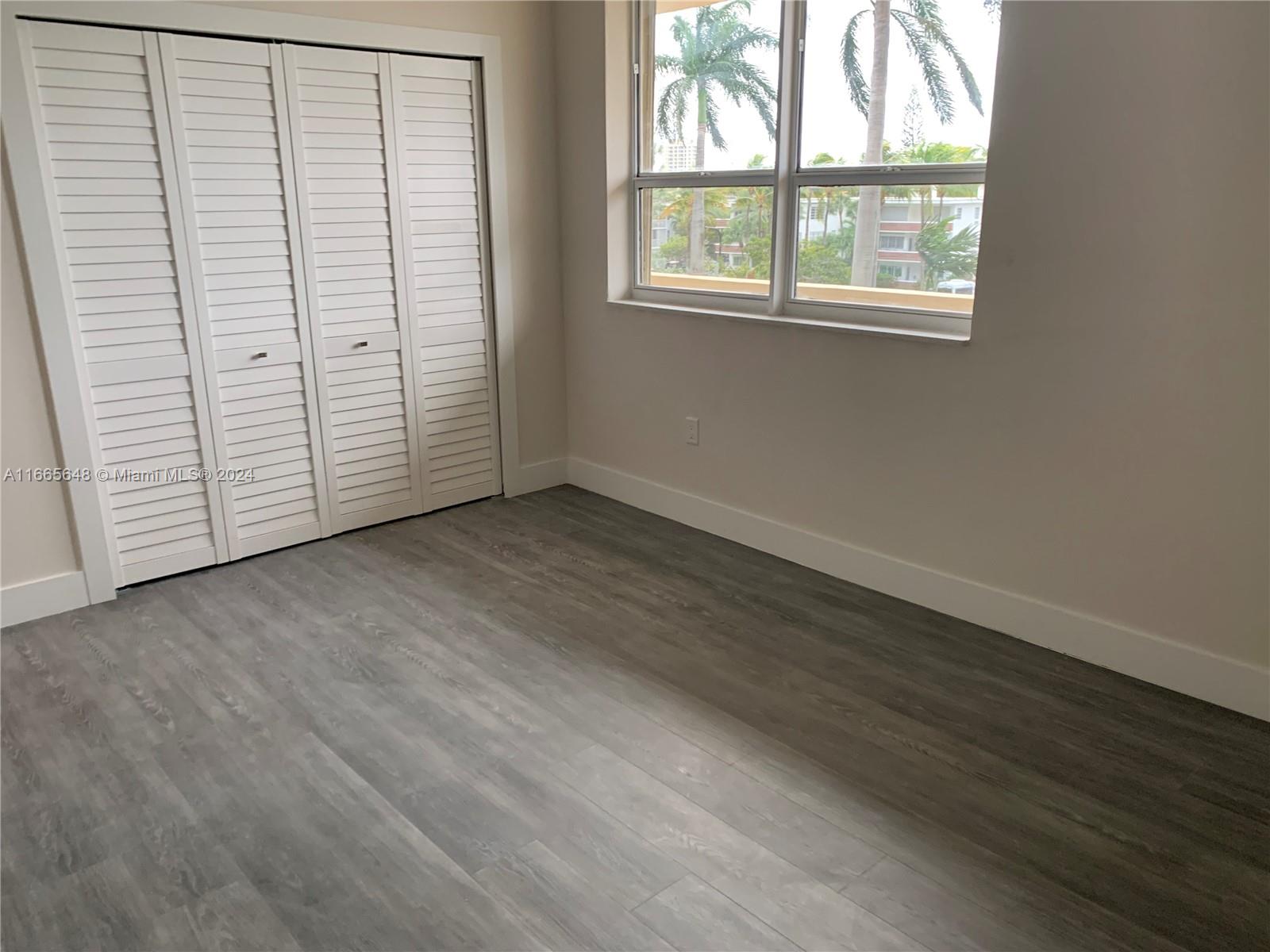 THE PLAZA OF BAL HARBOUR - Residential